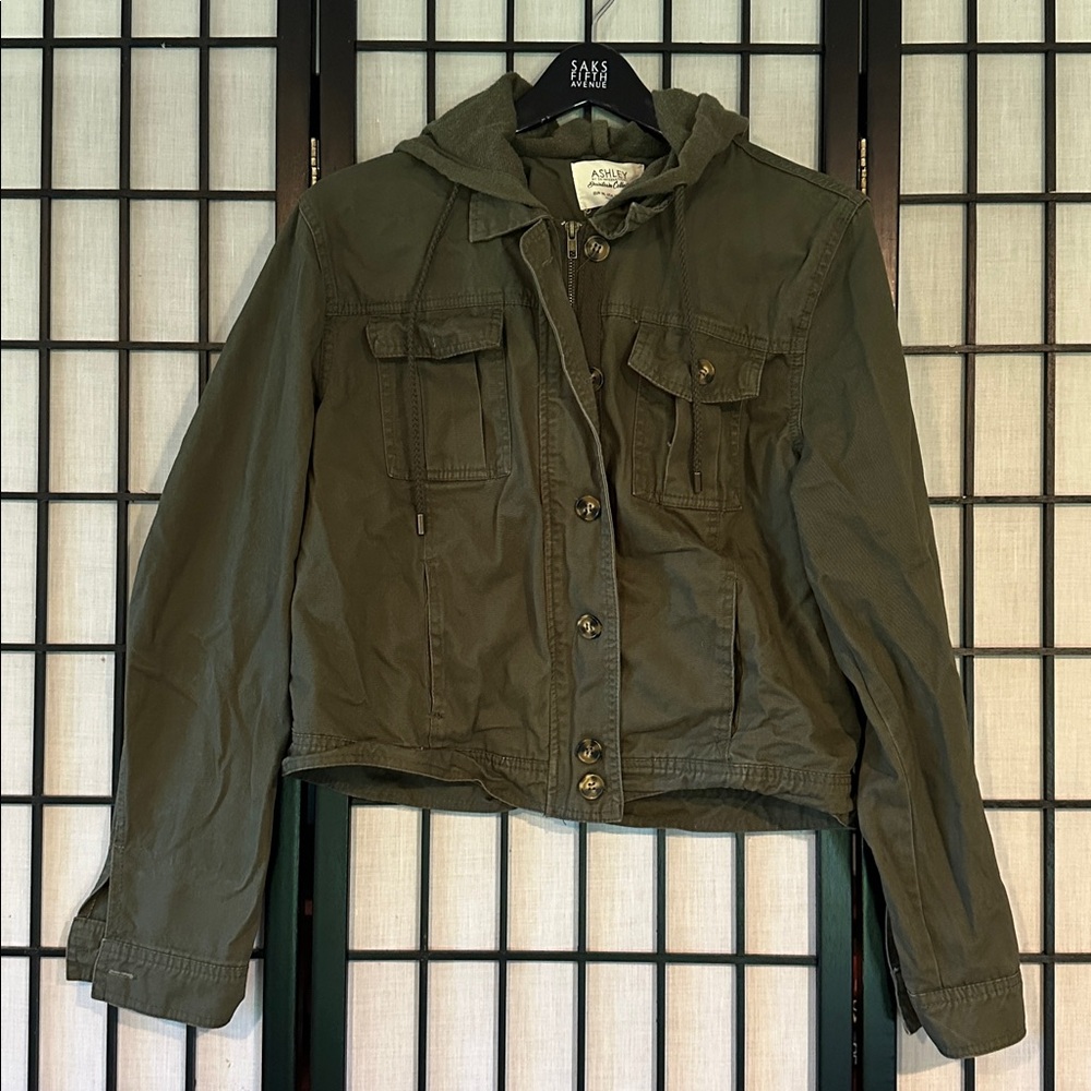 Ashley By 26 International Olive Bomber Jacket XL excellent condition.